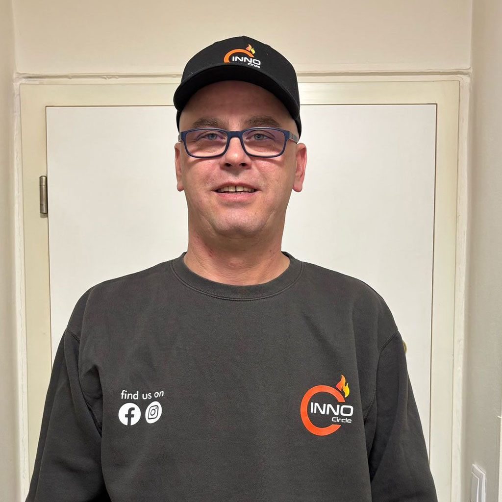 Amel Tuhcic Amel Tuhcic